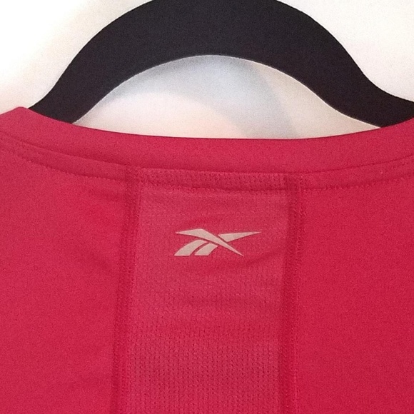 Reebok Pink Play-Dry Athletic Short Sleeve Shirt - Picture 4 of 4